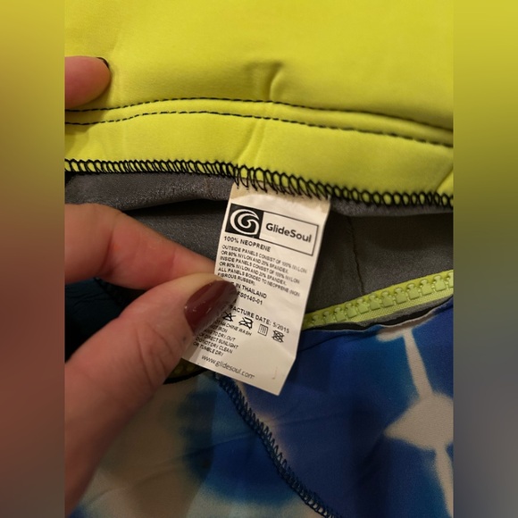 Blue and Yellow women’s wet suit - Picture 4 of 4